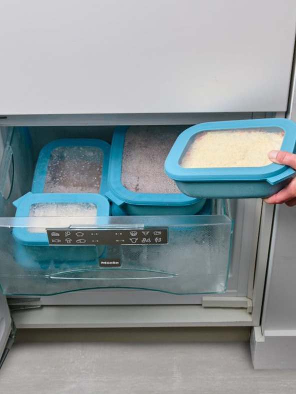 Mepal Sada misiek vo svetlosivej farbe Mepal Cirqula (750 + 1500 + 3000 ml)