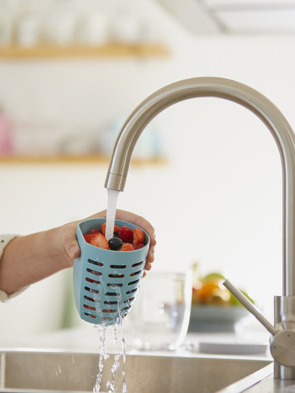 Mepal Roza škatlica za prigrizke s cedilom Mepal Ellipse 600 ml