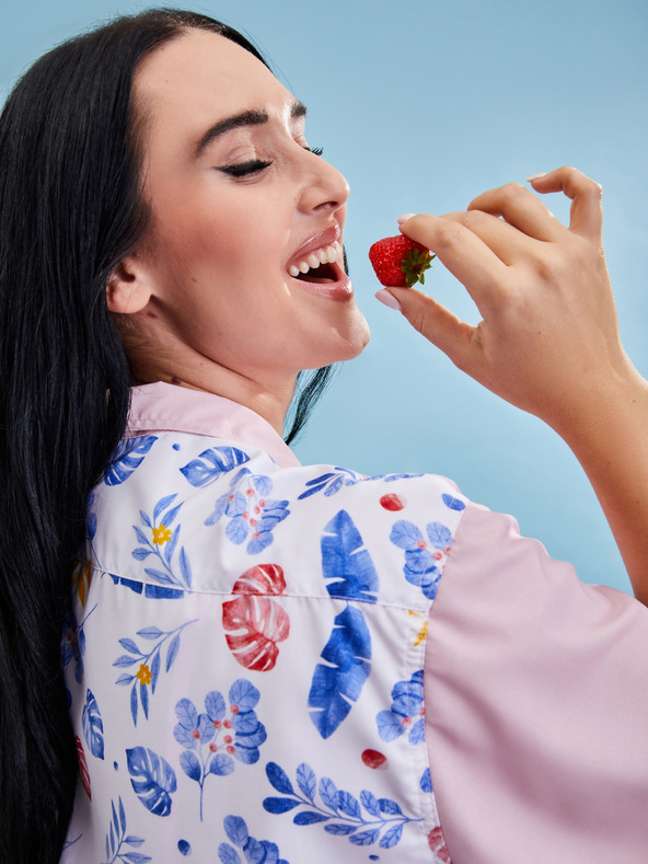 ZOOT.collab Rožnata ženska srajca s cvetličnim hrbtom iz kolekcije BESKY by ZOOT