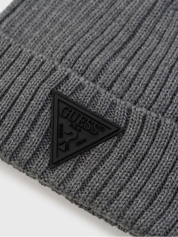 Guess Jeans Siva zimska kapa Guess Triangle Logo