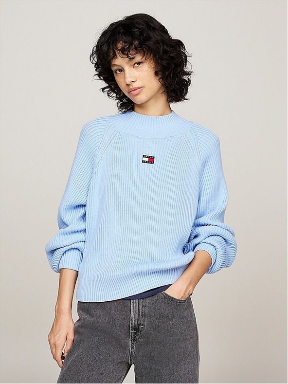 Tommy Jeans Ženska svetlo modra jopica Tommy Jeans Badge Rib-Knit Vessel Blue