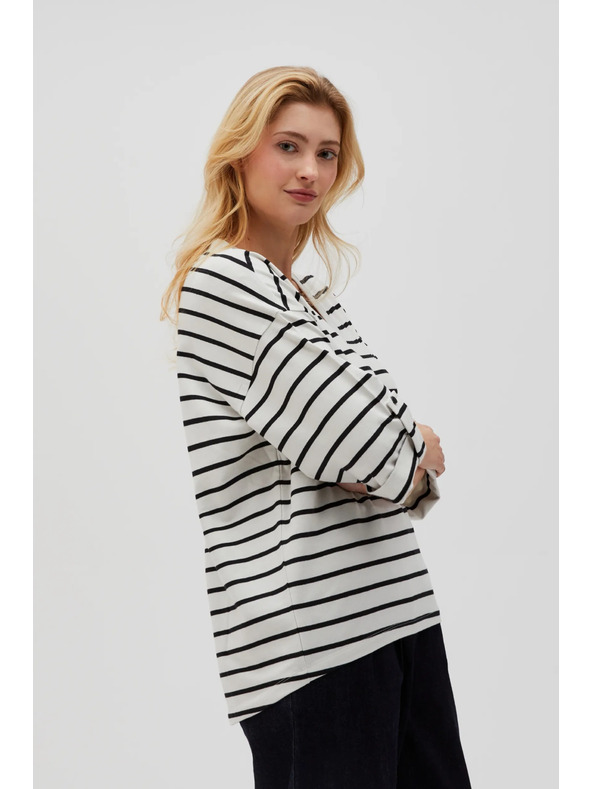 Moodo Črtasto belo-črno ohlapno majico