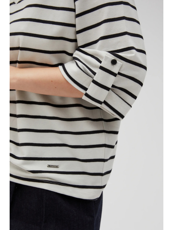 Moodo Črtasto belo-črno ohlapno majico