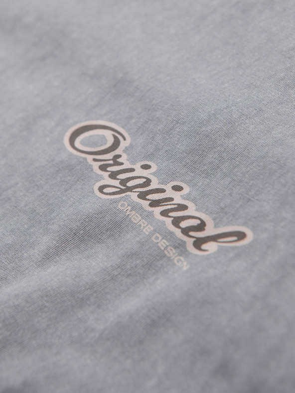 Ombre Clothing Bombažna majica s potiskom na prsih in hrbtu - siva