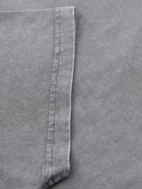 Ombre Clothing Bombažna majica s potiskom na prsih in hrbtu - siva