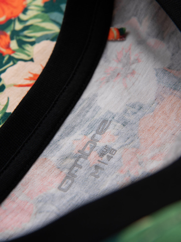Ombre Clothing Moško bombažno majico s cvetličnim tiskom - črno
