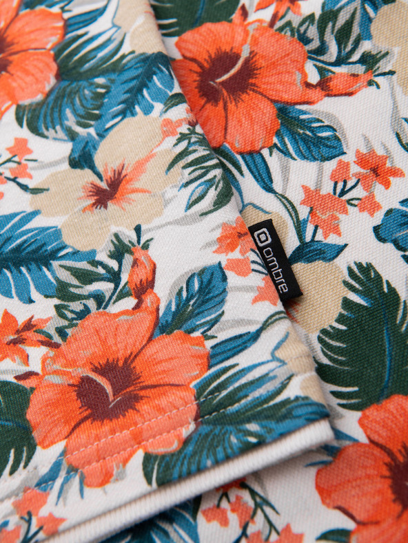 Ombre Clothing Bombažna polo majica s cvetličnim tiskom - bela