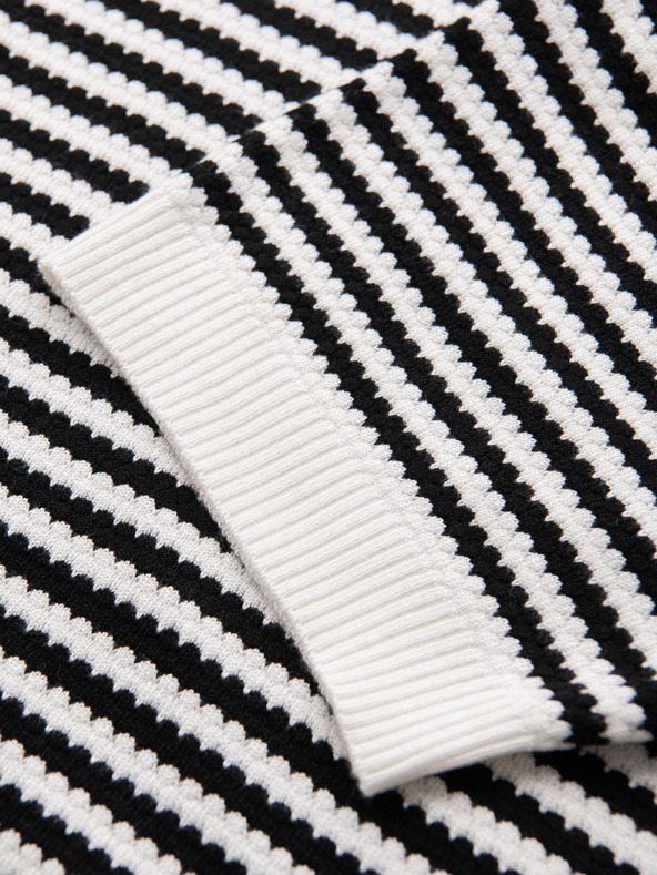 Ombre Clothing Moška pletena polo majica brez gumbov v mornarskih črtah - črno-bela