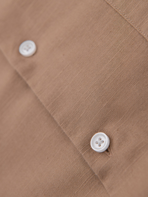 Ombre Clothing Moška platnen srajca z stoječim ovratnikom in žepom REGULAR FIT - svetlo rjava