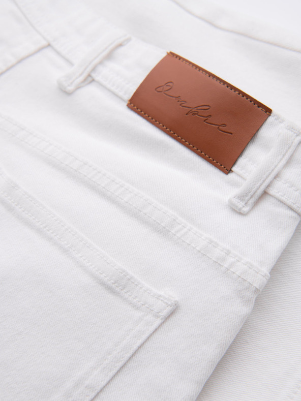 Ombre Clothing Moške kavbojske kratke hlače klasičnega kroja - bele