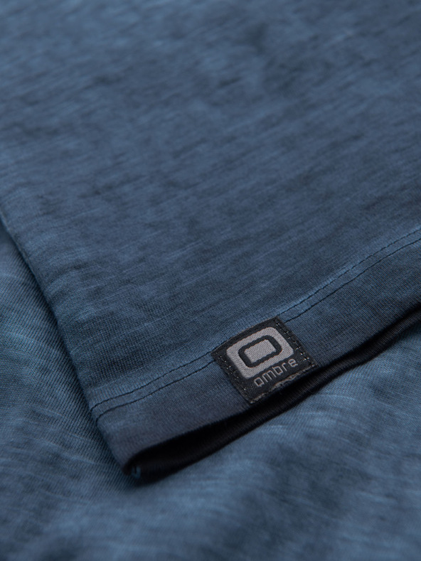 Ombre Clothing Moška bombažna majica z V-izrezom in opranim učinkom - temno modra