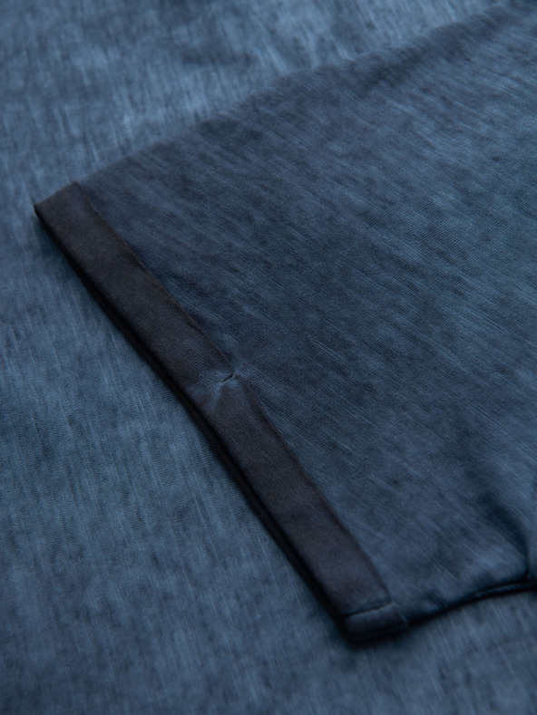 Ombre Clothing Moška bombažna majica z V-izrezom in opranim učinkom - temno modra