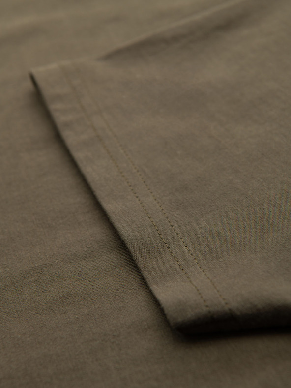 Ombre Clothing Moška klasična bombažna majica BASIC z V-izrezom - temno olivno zelena