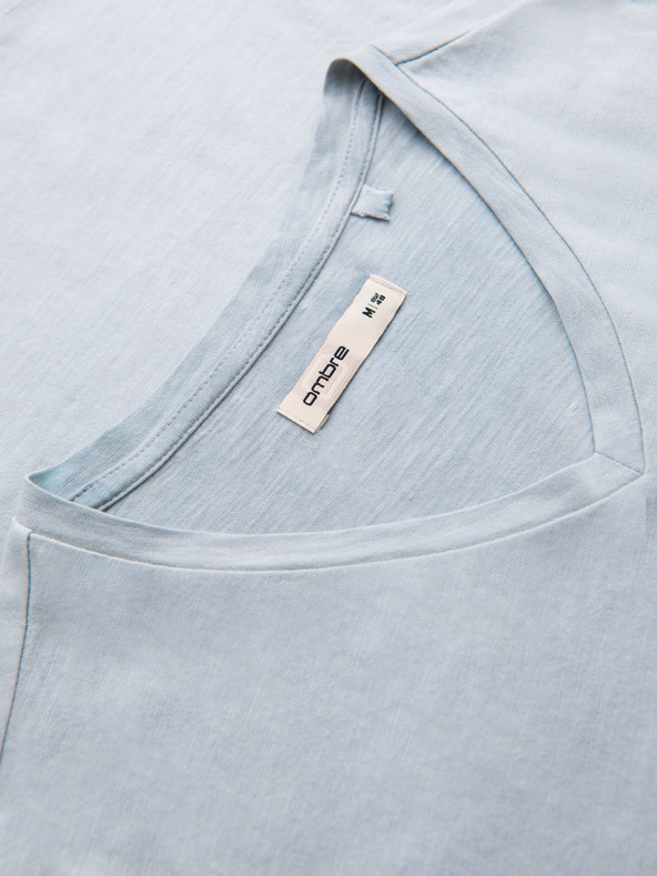 Ombre Clothing Moška bombažna majica z V-izrezom in opranim učinkom - siva
