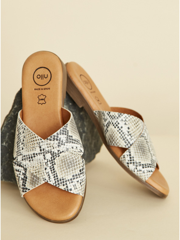 Ojju Sivi usnjeni copati s kačjim vzorcem OJJU