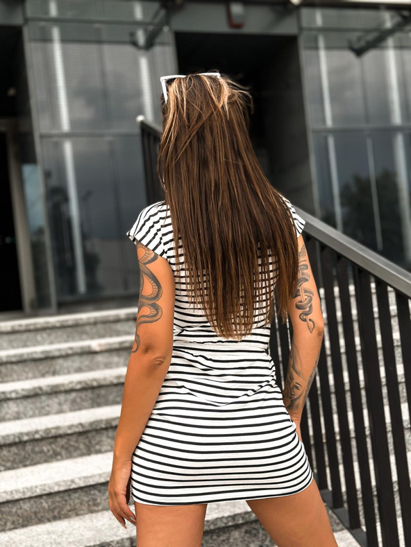 Edoti Pruhované mini šaty