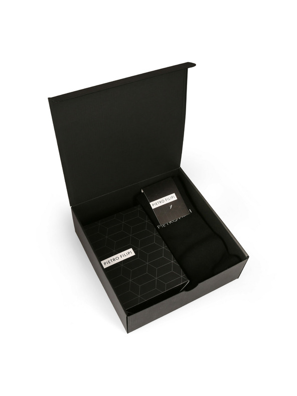 Pietro Filipi Moška darilna set Komplet treh - boksarice in Komplet treh - nogavice Pietro Filipi črne