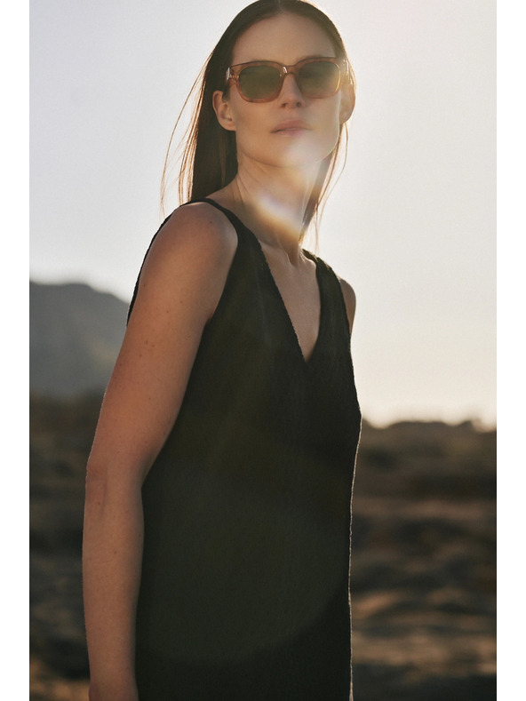 Moodo Črne naramne obleke