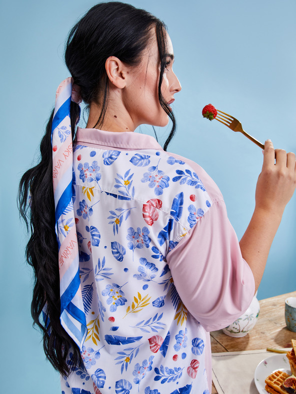 ZOOT.collab Modro-rožnati ženski cvetlični šal iz kolekcije BESKY by ZOOT