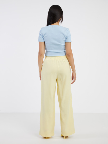 Vero Moda Svetlo rumene ženske hlače s širokimi nogavicami VERO MODA Carmen