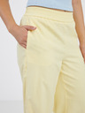 Vero Moda Svetlo rumene ženske hlače s širokimi nogavicami VERO MODA Carmen