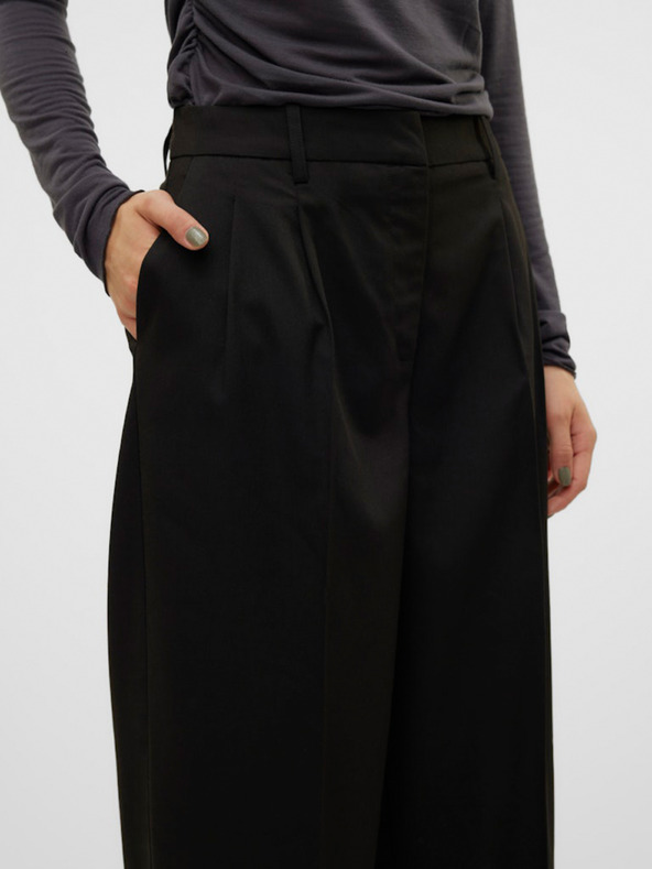 Vero Moda Črne ženske hlače s širokimi nogavicami Vero Moda Nila