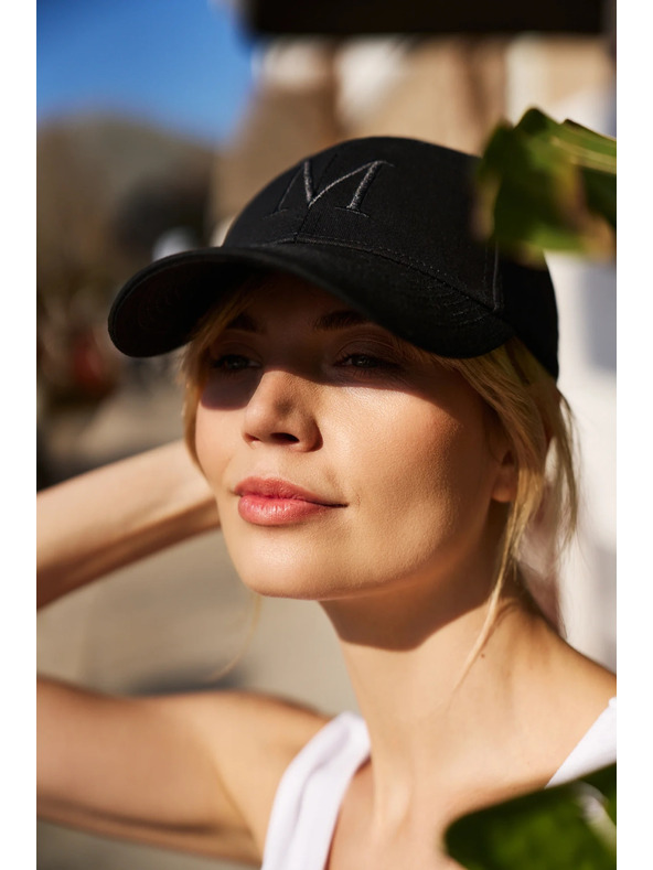 Moodo Črna bombažna kapa s šiltom