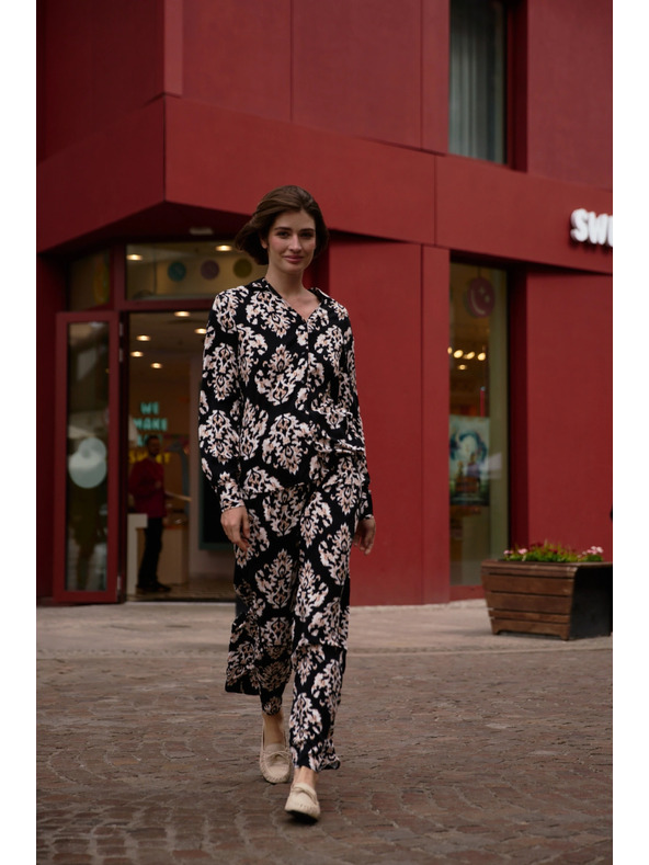 Moodo Ženske hlače Moodo - črne