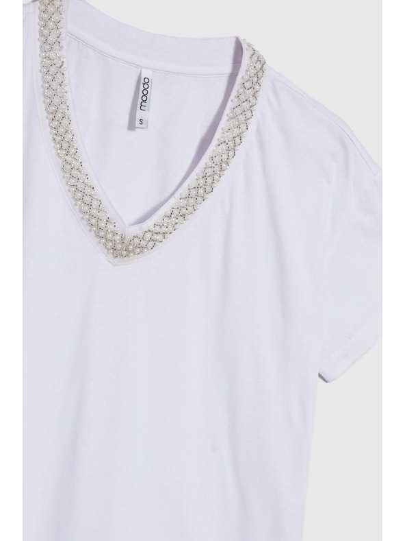 Moodo Žensko majčko z okrašenim izrezom – belo