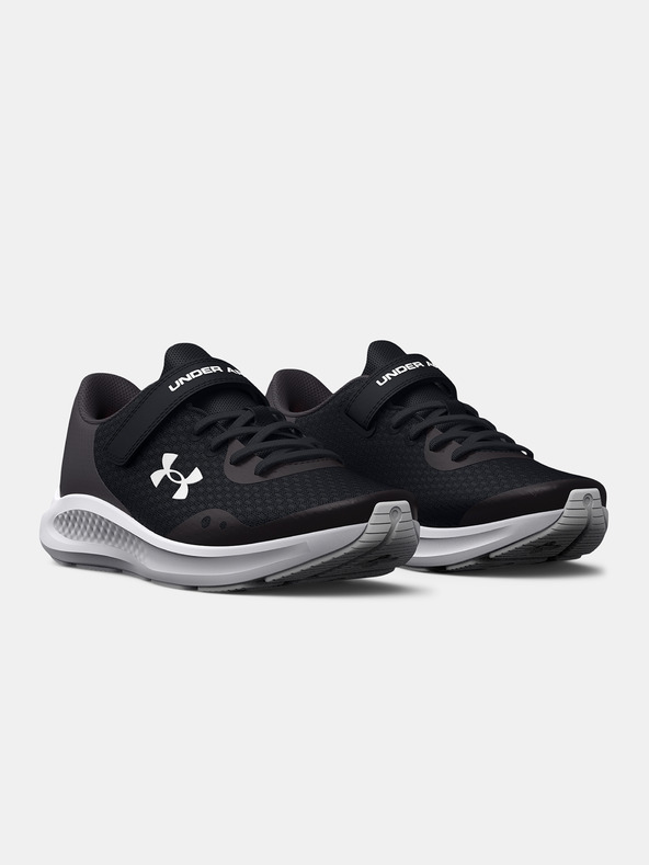 Under Armour Dekliški čevlji Under Armour UA GPS Pursuit 3 AC-BLK