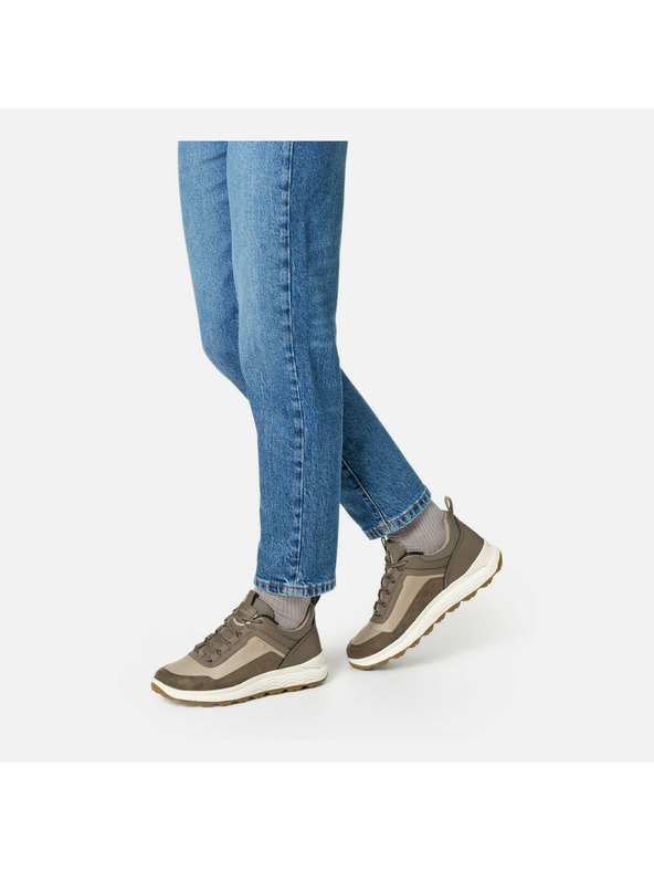 Geox Bež ženske superge Geox Spherica 4x4 B ABX