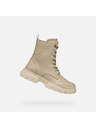Geox Bež dekliška gležnjarska obutev Geox Junette