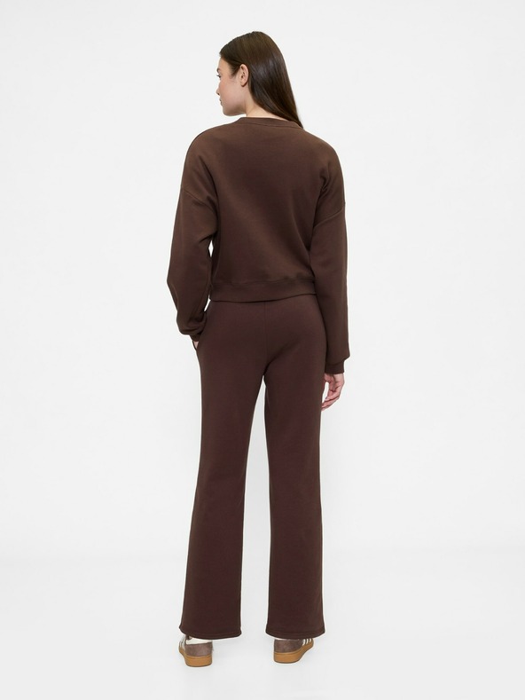 GAP Superge z logotipom GAP