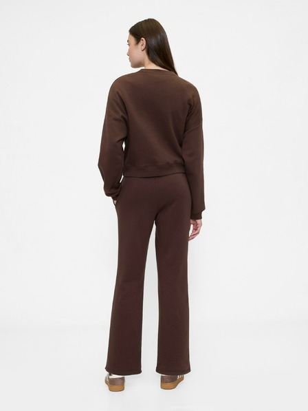 GAP Superge z logotipom GAP