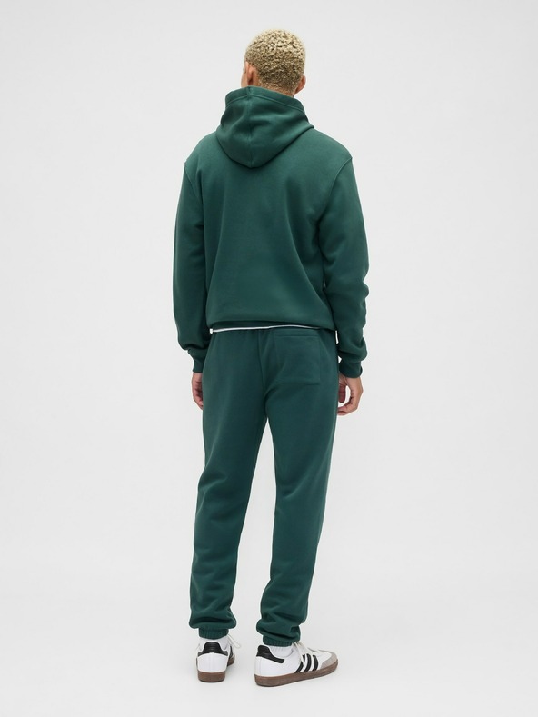 GAP Superge z logotipom GAP