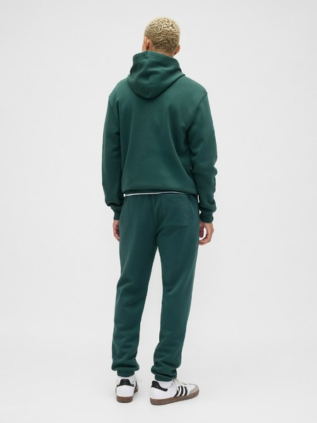 GAP Superge z logotipom GAP