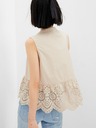 GAP Bombažen peplum crop top z čipko GAP