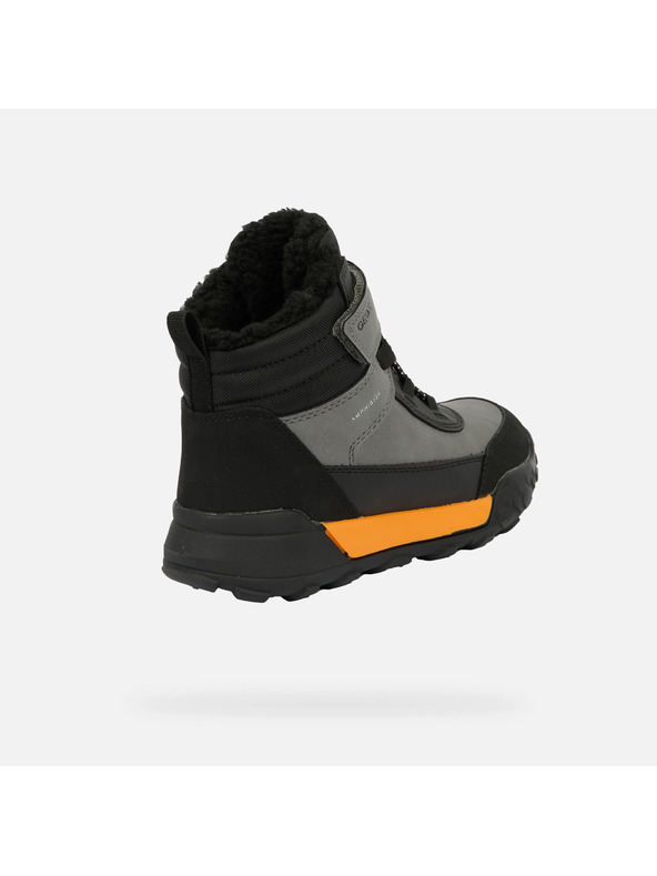 Geox Črni deški zimski čevlji Geox Trekkyup B Abx