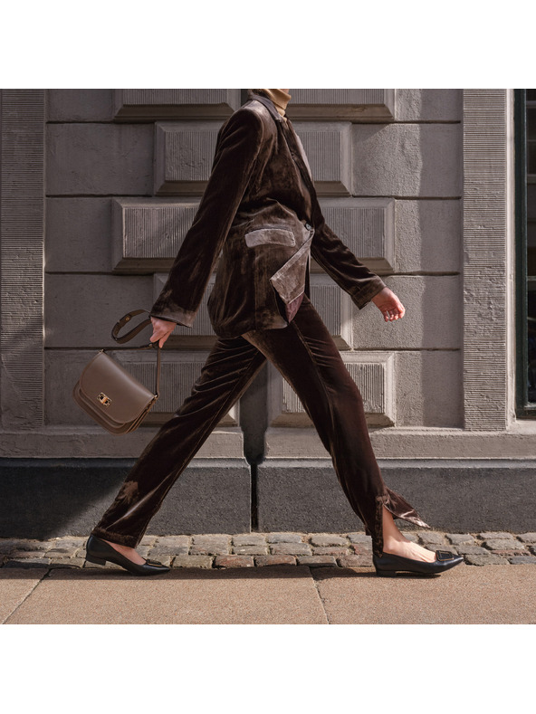 Geox Črne ženske balerinke Geox Charyssa