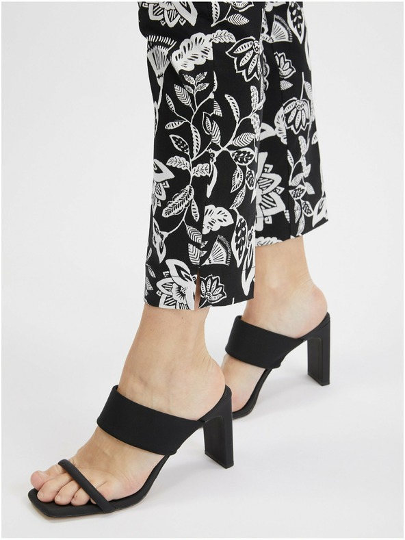 Orsay Belo-črne ženske vzorčaste hlače ORSAY