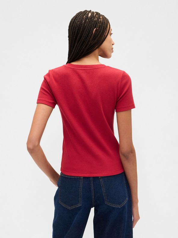 GAP Rebrasta crop majica z logom GAP