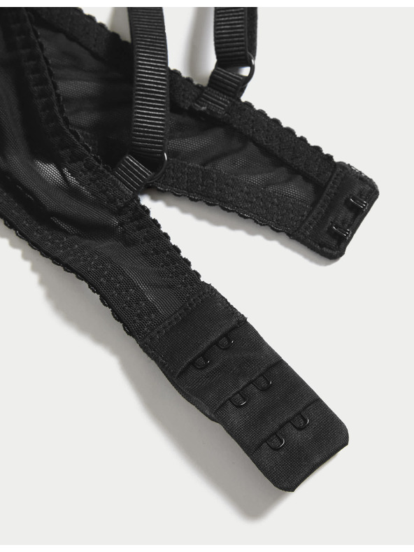 Marks & Spencer Čipkast modrček s steznikom in podloženimi skodelicami, velikost 2,5 oz. A-E Marks & Spencer črn