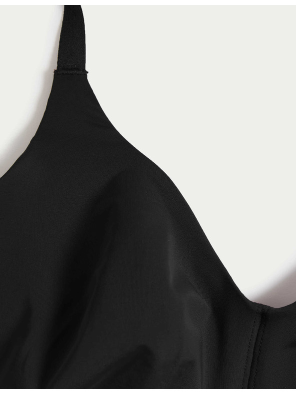 Marks & Spencer Krčilni nedrček Flexifit™ s spodnjo opornico, velikost 4 x 5, s spodnjo opornico. C-G Marks & Spencer black