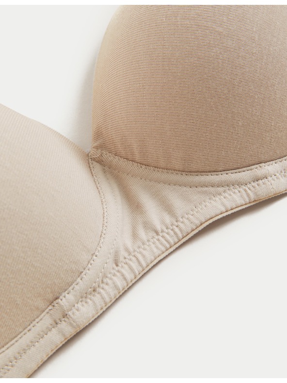 Marks & Spencer Komplet treh ženskih nedrčkov s spodnjim delom v bež, črni in beli barvi Marks & Spencer