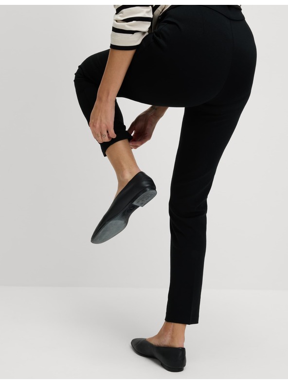 Marks & Spencer Ženske hlače Marks & Spencer iz črnega džersija do gležnjev ozkega kroja
