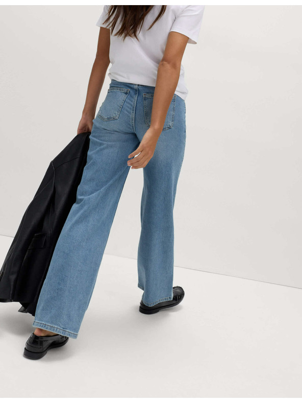 Marks & Spencer Svetlomodre ženske kavbojke s širokim pasom Marks & Spencer