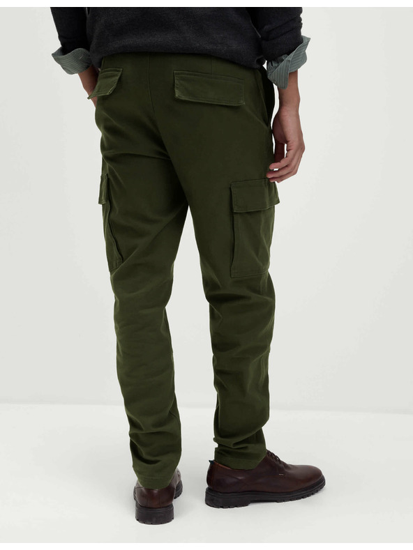 Marks & Spencer Raztegljive hlače z žepi, rahlo zoženega kroja Marks & Spencer zelena