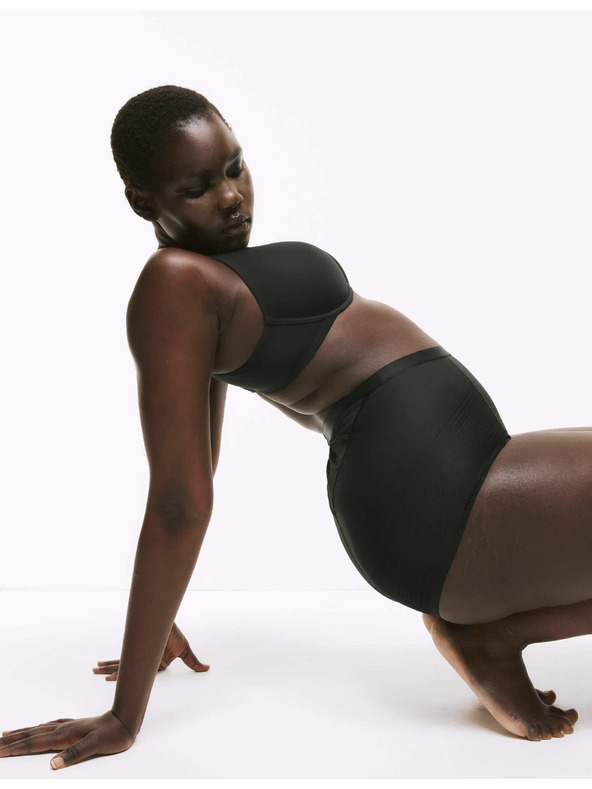 Marks & Spencer Vysoko spevňujúce bezšvové nohavičky do pása Body Define™ Marks & Spencer čierna