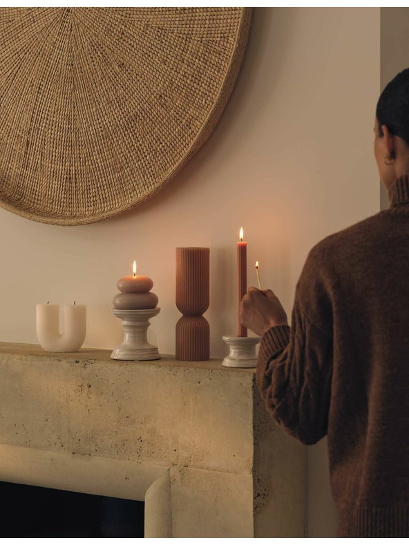 Marks & Spencer Keramično stojalo za svečo in čajno svečo Marks & Spencer bela