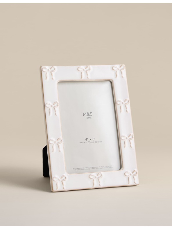 Marks & Spencer Foto okvir s keramično pentljo 4x6 palcev Marks & Spencer bela